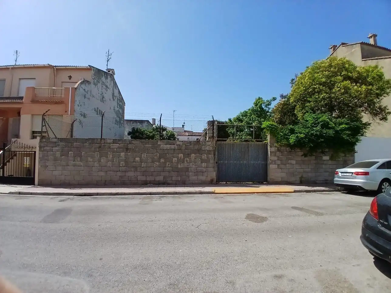 Residential land for sale in Piles