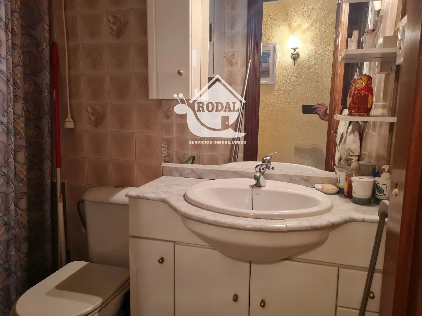 Baño de Piso en venta en Almería con Calefacción, Amueblado y Horno