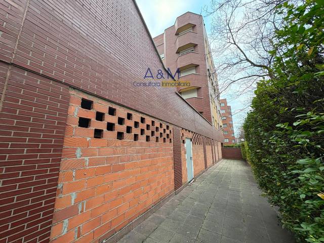 Local comercial en Venta en Calle Doctor Sanchez Villares, 13 en Arturo Eyries