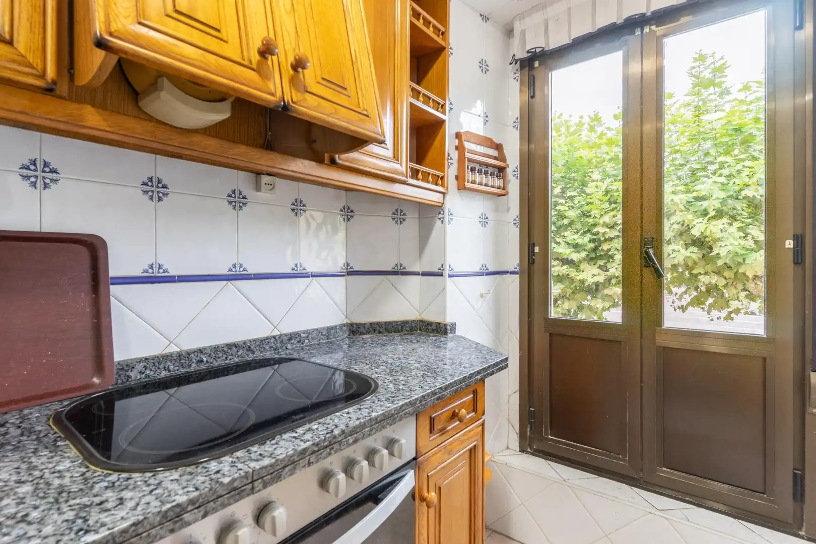 Küche von Dachboden zum Verkauf in Oviedo  mit Heizung und Möbliert