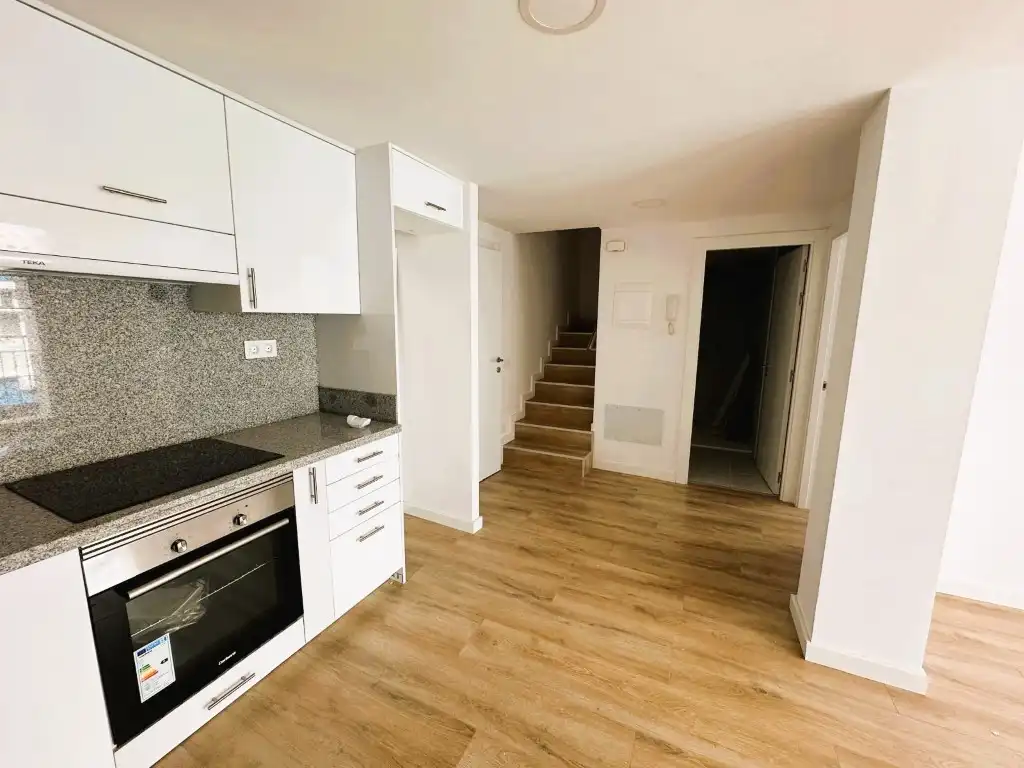 Flat with lift for sale in Carrer Verge de Montserrat