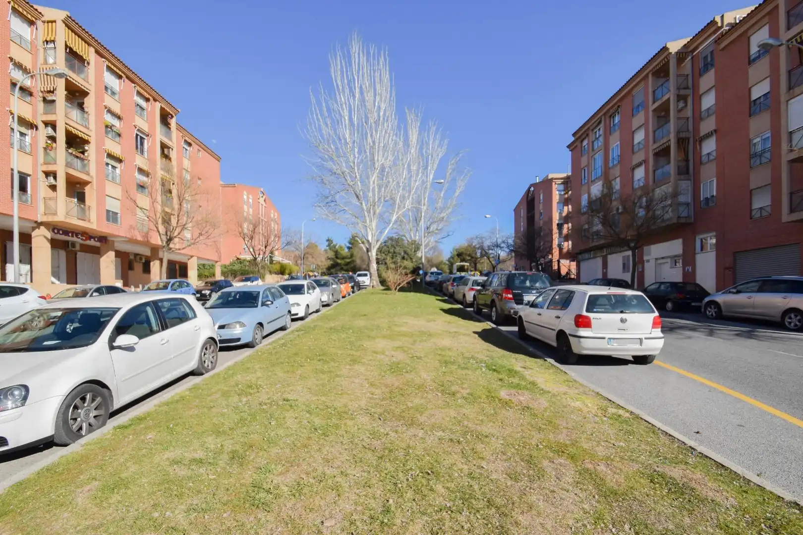 Parkplatz von Garage zum Verkauf in Granada