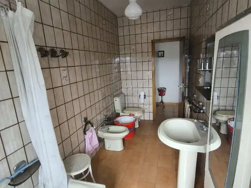 Baño de Casa adosada en venta en Ribadumia con Jardín privado y Amueblado