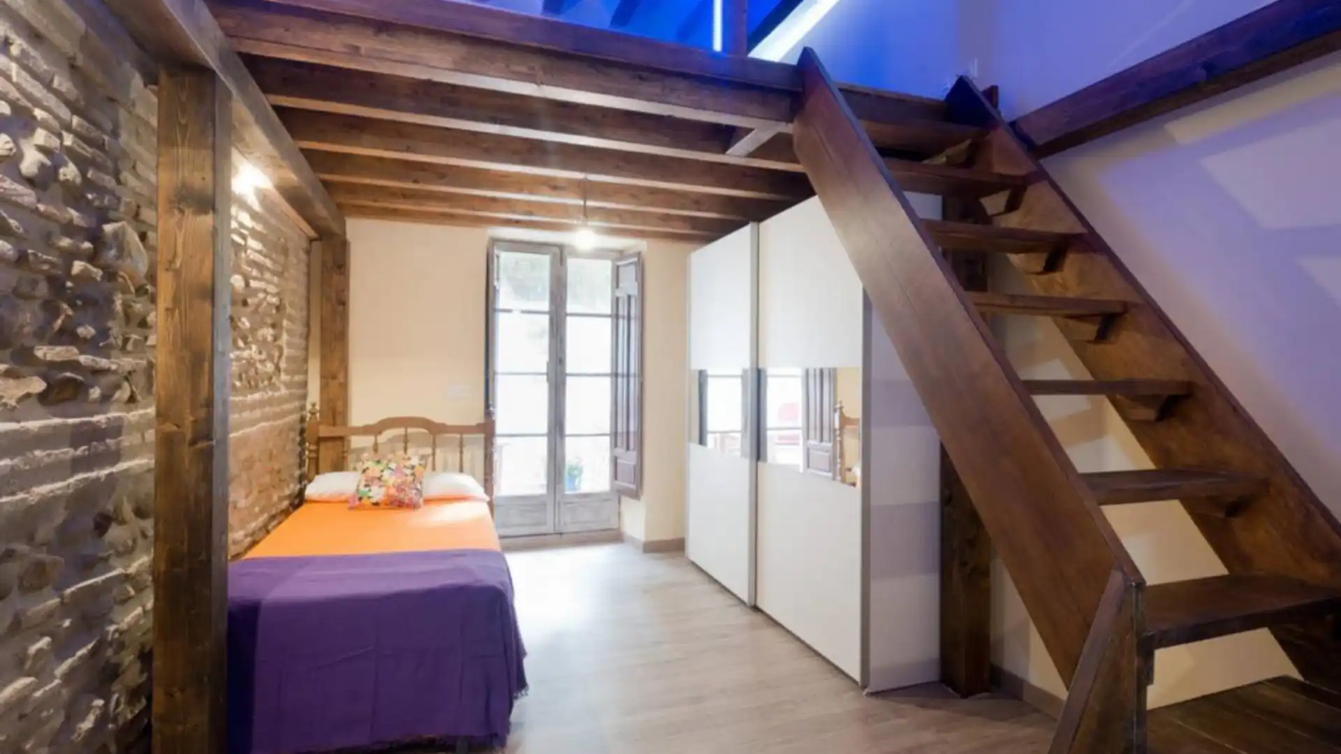 Habitación de Apartamento de alquiler en  Granada Capital con Aire acondicionado, Amueblado y Lavadora