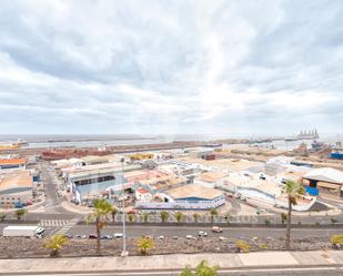 Vista exterior de Oficina en venda en Las Palmas de Gran Canaria amb Moblat i Alarma
