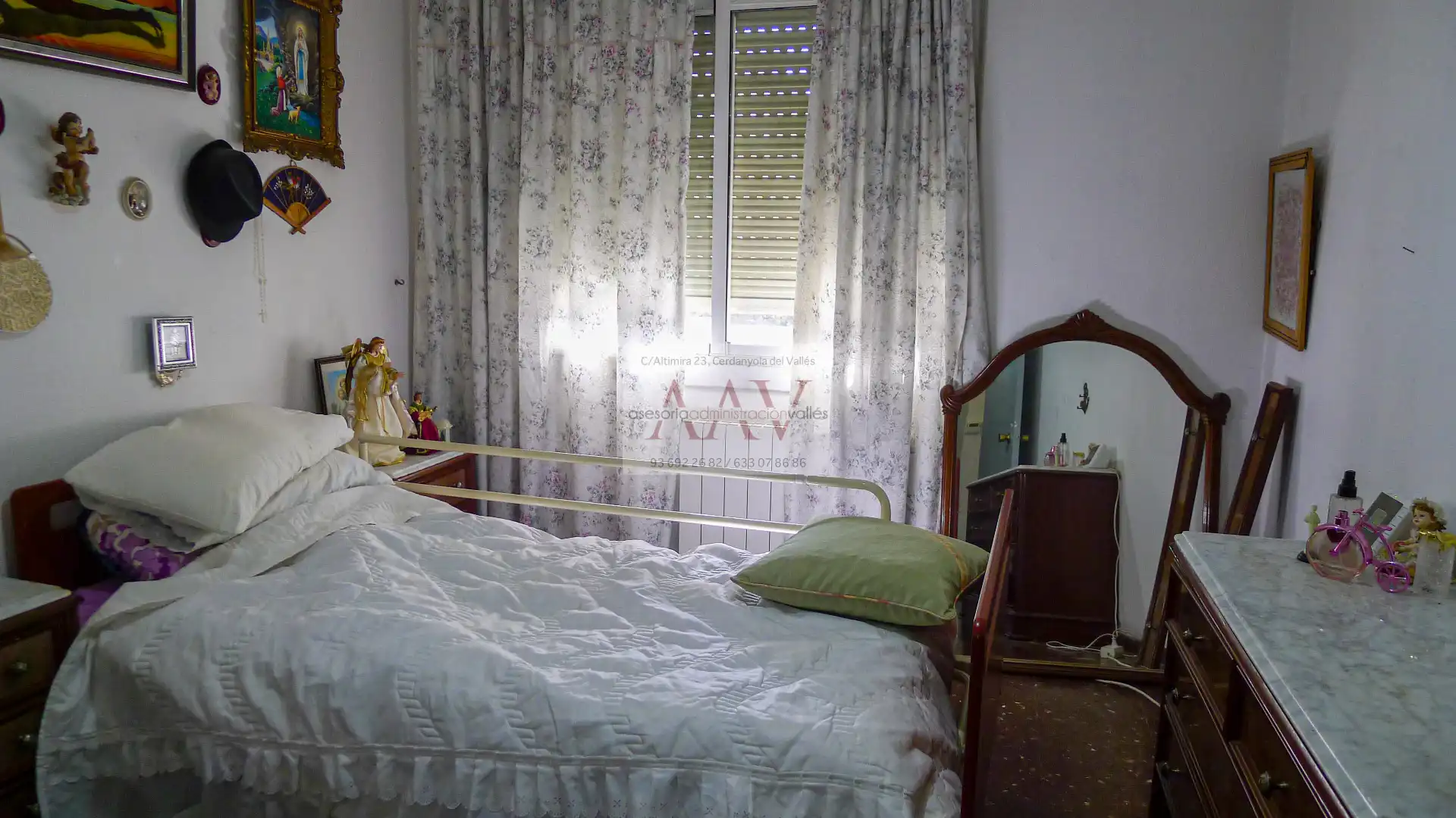 Schlafzimmer von Wohnung zum Verkauf in Cerdanyola del Vallès mit Klimaanlage, Heizung und Balkon