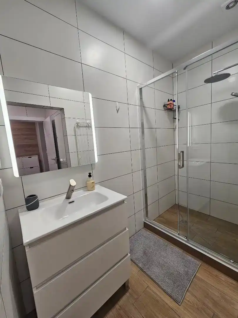 Bathroom of Flat for rent in Elda  with Air Conditioner, Parquet flooring and Furnished