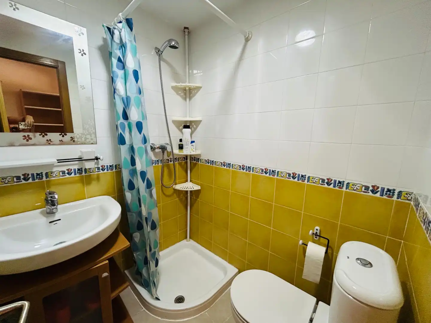 Baño de Apartamento en venta en Dénia con Terraza, Amueblado y Horno