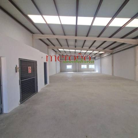 Nave industrial en Alquiler en La Algoda - Matola - Llano de San José
