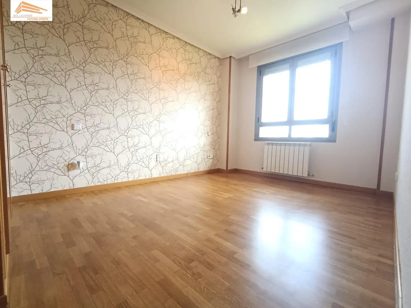 Schlafzimmer von Wohnung zum Verkauf in Valladolid mit Heizung, Privatgarten und Abstellraum