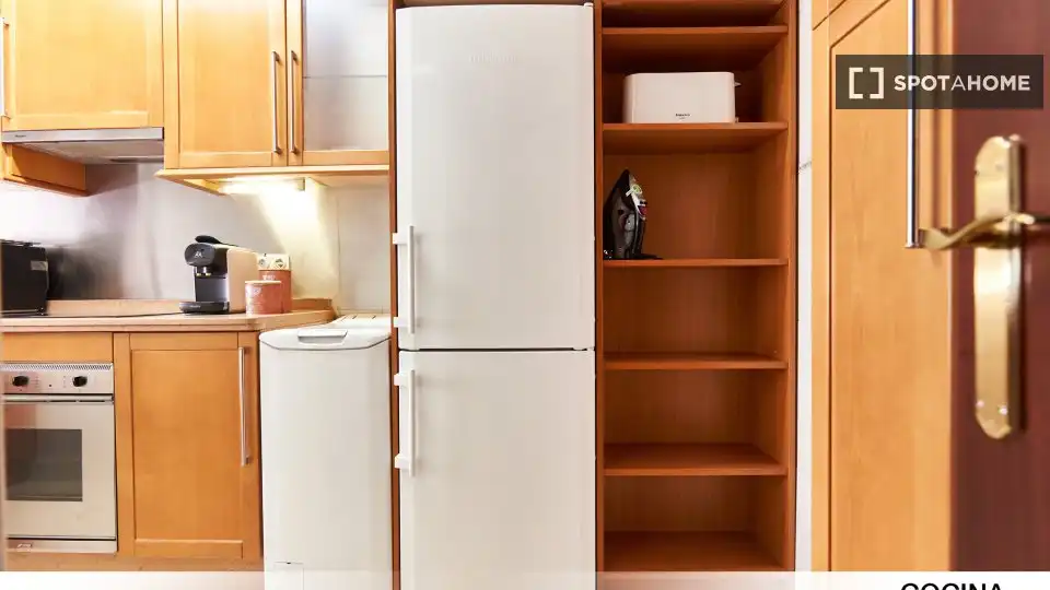 Cocina de Piso para compartir en Sevilla con Aire acondicionado, Terraza y Amueblado