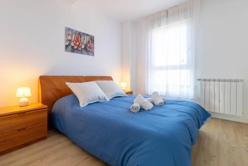Habitación de Piso de alquiler en Santa Cruz de Bezana con Calefacción, Amueblado y Balcón