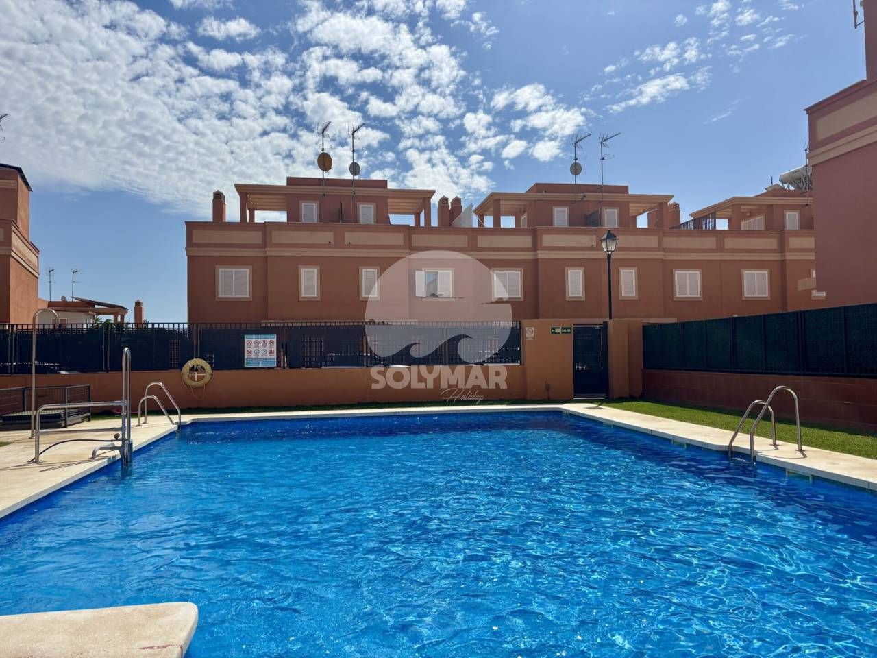 Piscina de Casa adosada de lloguer en Vélez-Málaga amb Aire condicionat, Terrassa i Moblat