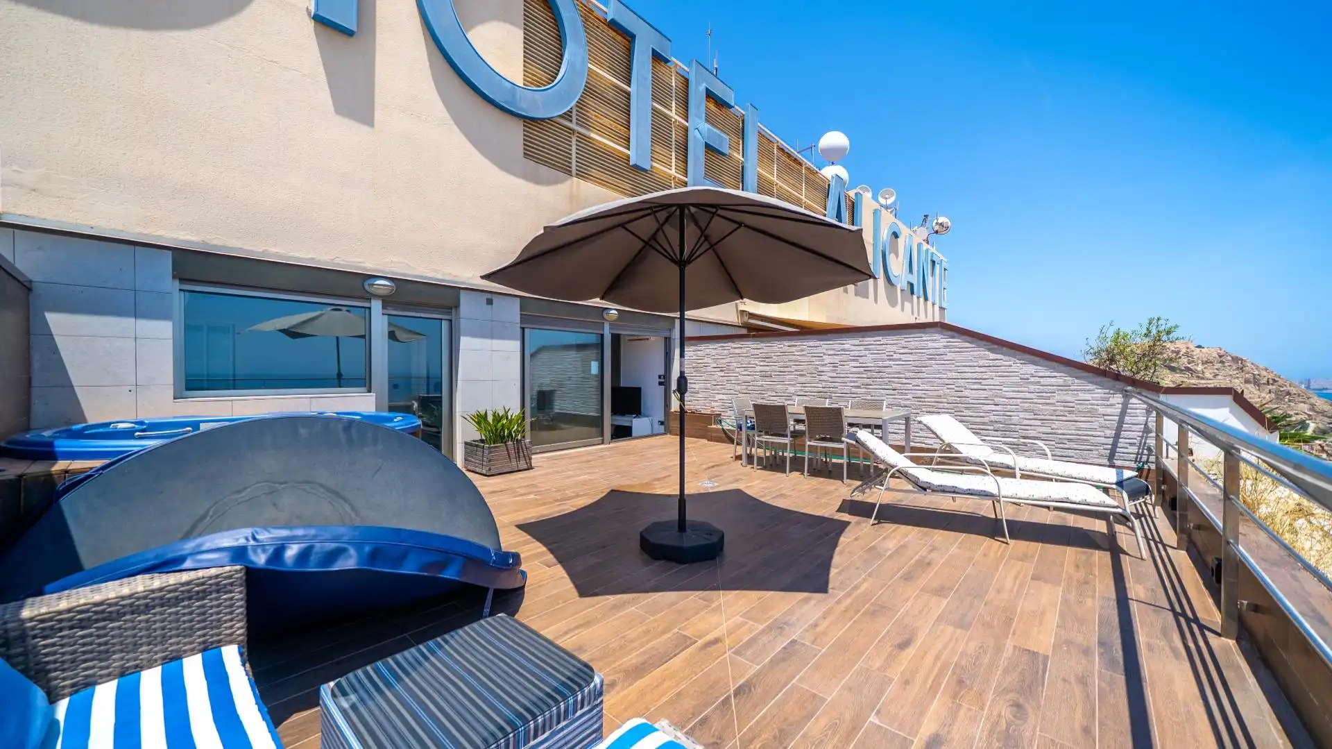 Terrace of Attic for sale in Alicante / Alacant  with Air Conditioner, Heating and Terrace