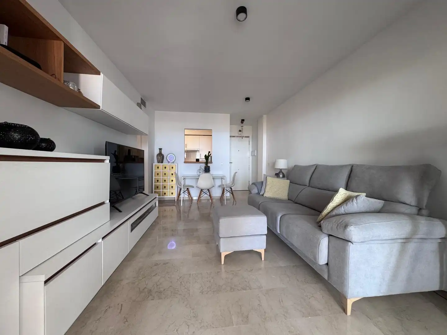 Wohnzimmer von Wohnungen zur Miete in Mijas mit Klimaanlage, Terrasse und Möbliert