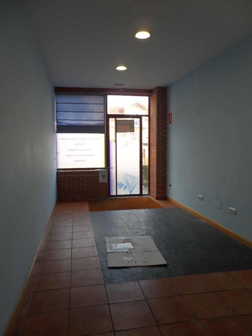 Local de alquiler en Barrio Albericia, Alisal - San Román, Santander