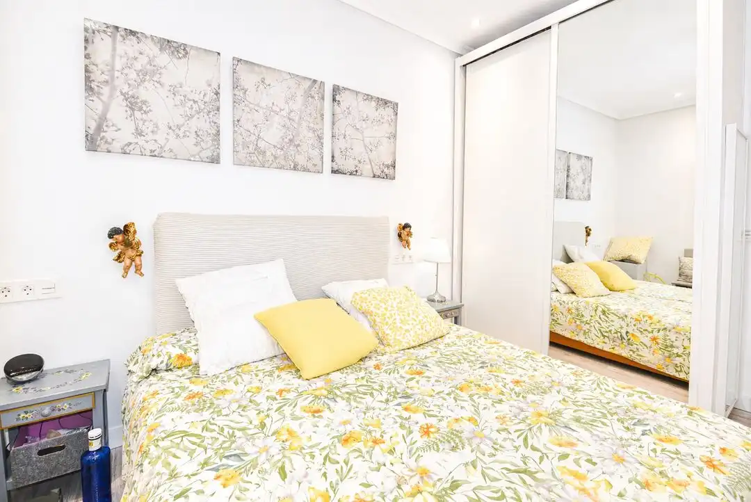 Habitación de Piso en venta en Donostia - San Sebastián  con Calefacción, Terraza y Trastero