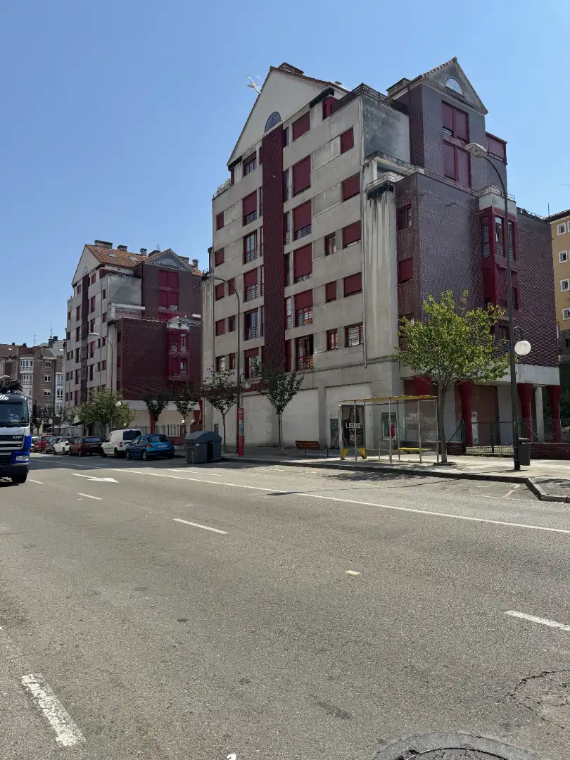 Parkplatz mit Aufzug zum Verkauf in Avenida Telares 38