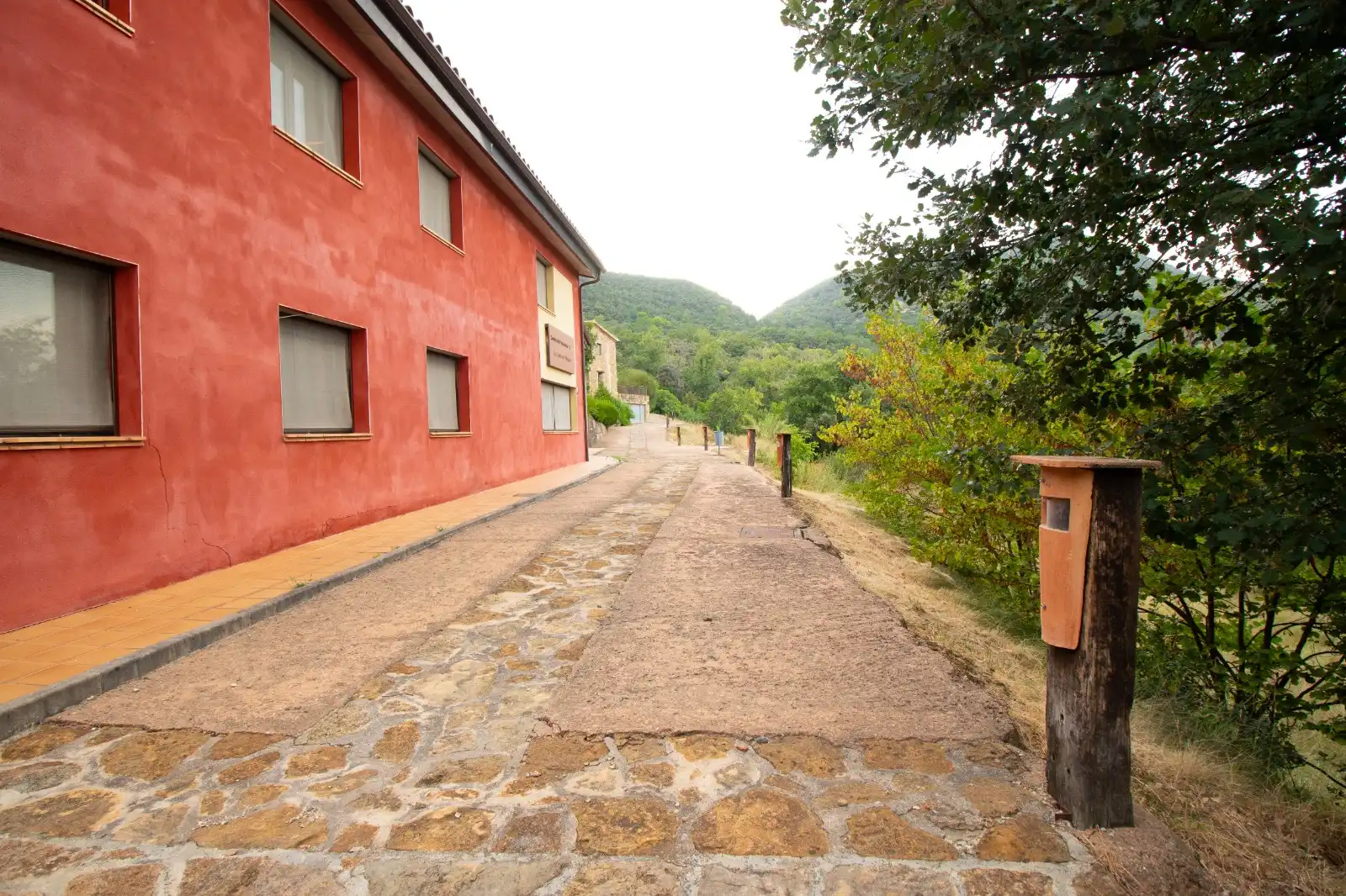 Vista exterior de Finca rústica en venda en Mieres (Girona) amb Jardí privat, Terrassa i Traster
