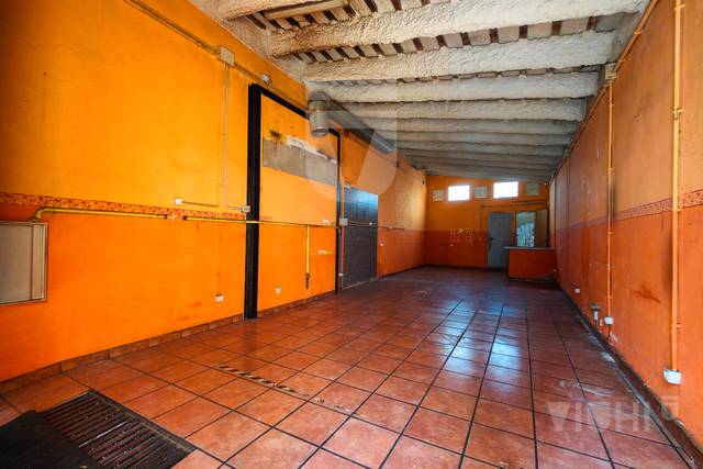 Local comercial en Venta en Carrer de Güell i Ferrer en Progrés - Pep Ventura