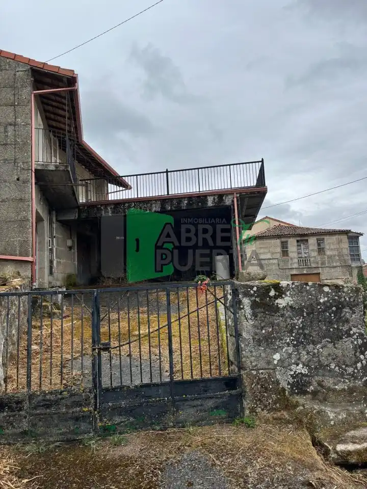 Vista exterior de Casa o chalet en venta en Vilar de Barrio con Calefacción, Jardín privado y Amueblado