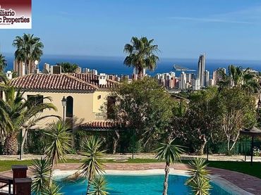 Reihenhaus mit Balkon zum Verkauf in Golf Bahía