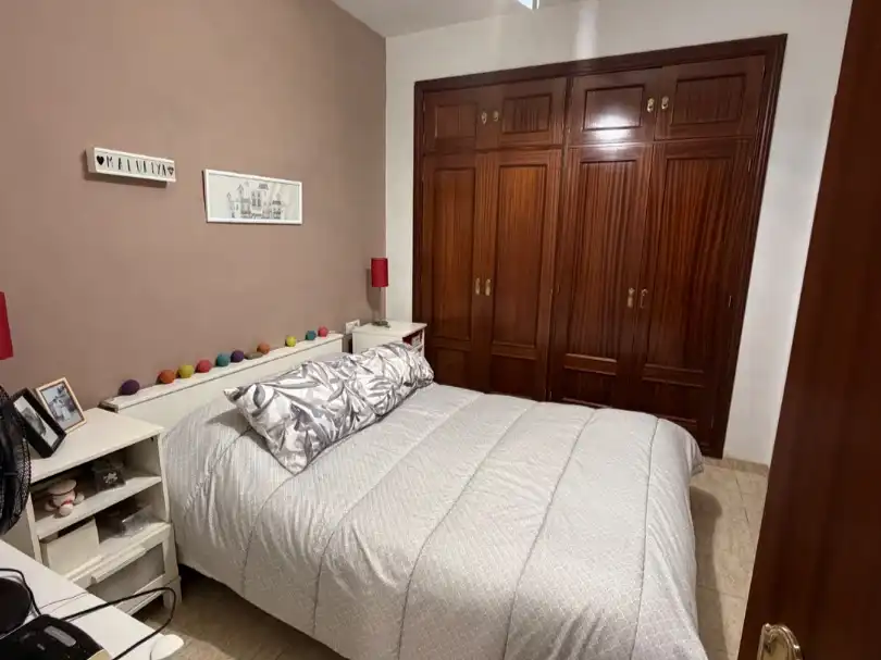Habitación de Piso de alquiler en Málaga con Amueblado, Lavadora y TV