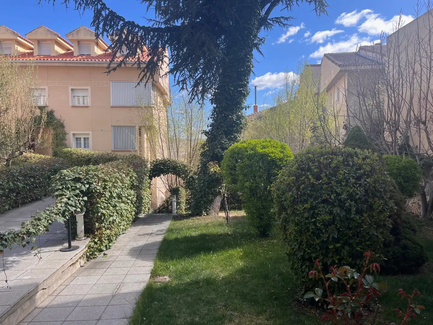 Jardí de Pis en venda en Ávila amb Calefacció, Moblat i Rentadora