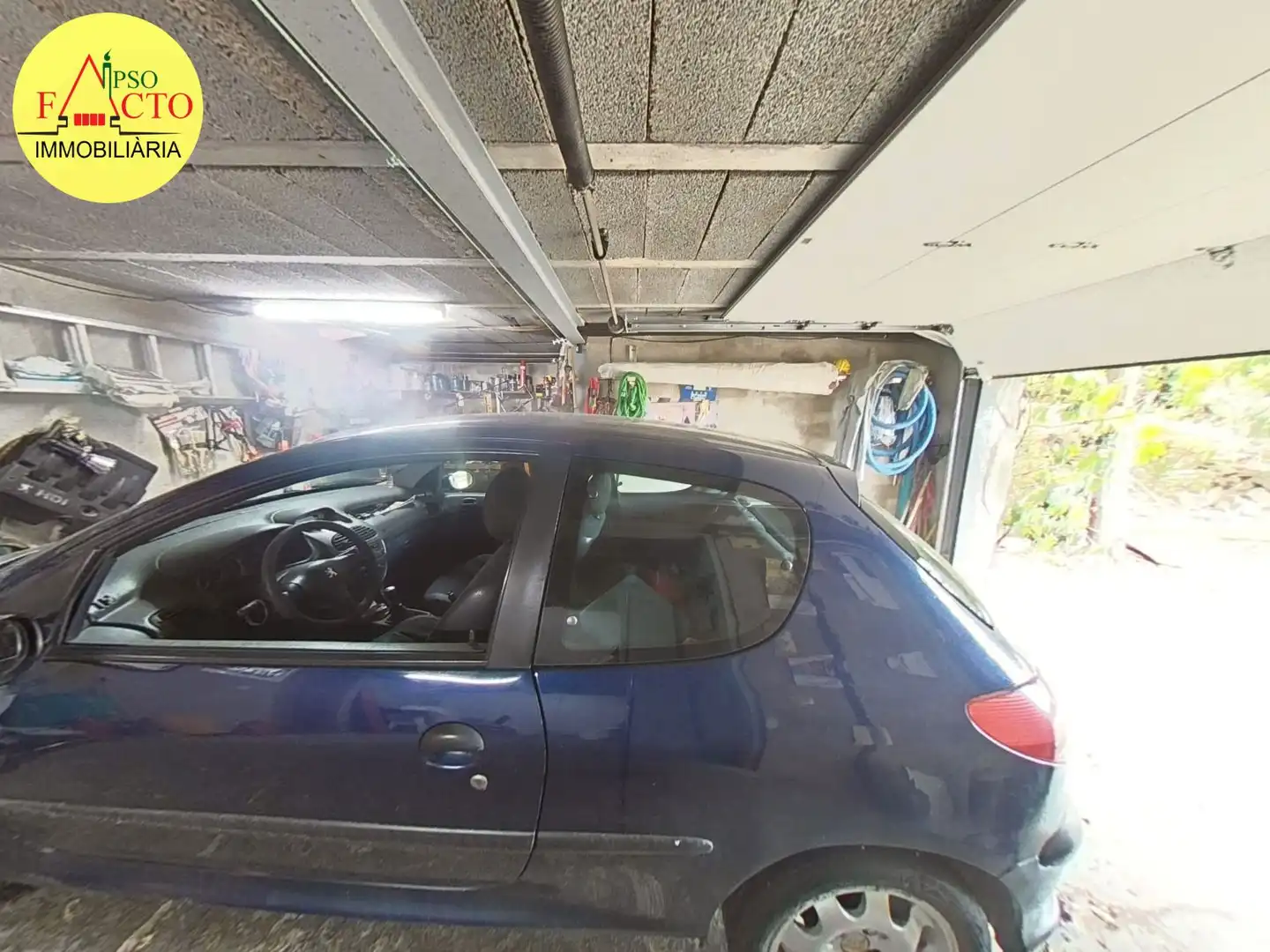 Aparcament de Casa o xalet en venda en Bescanó amb Calefacció, Terrassa i Traster