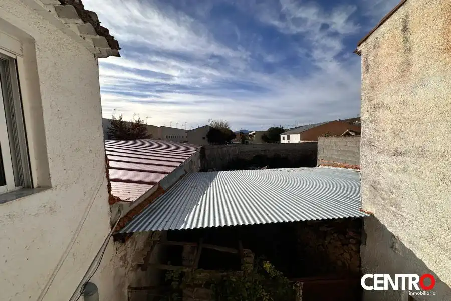 Vista exterior de Casa o xalet en venda en Guadahortuna amb Jardí privat