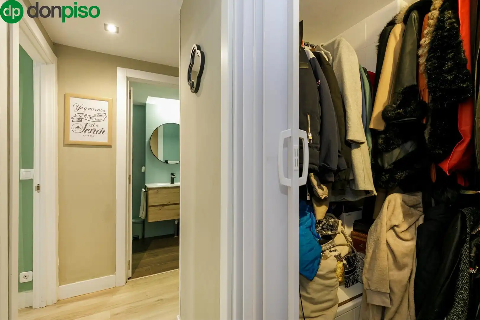 Bedroom of Flat for sale in Granada  with Air Conditioner, Terrace and Balcony