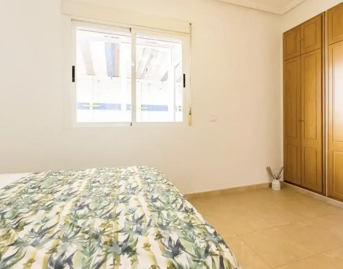 Dormitori de Apartament en venda en Santa Pola amb Aire condicionat