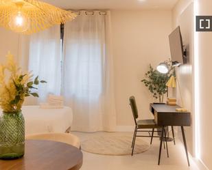 Bedroom of Flat to rent in  Madrid Capital  with Air Conditioner, Heating and Furnished