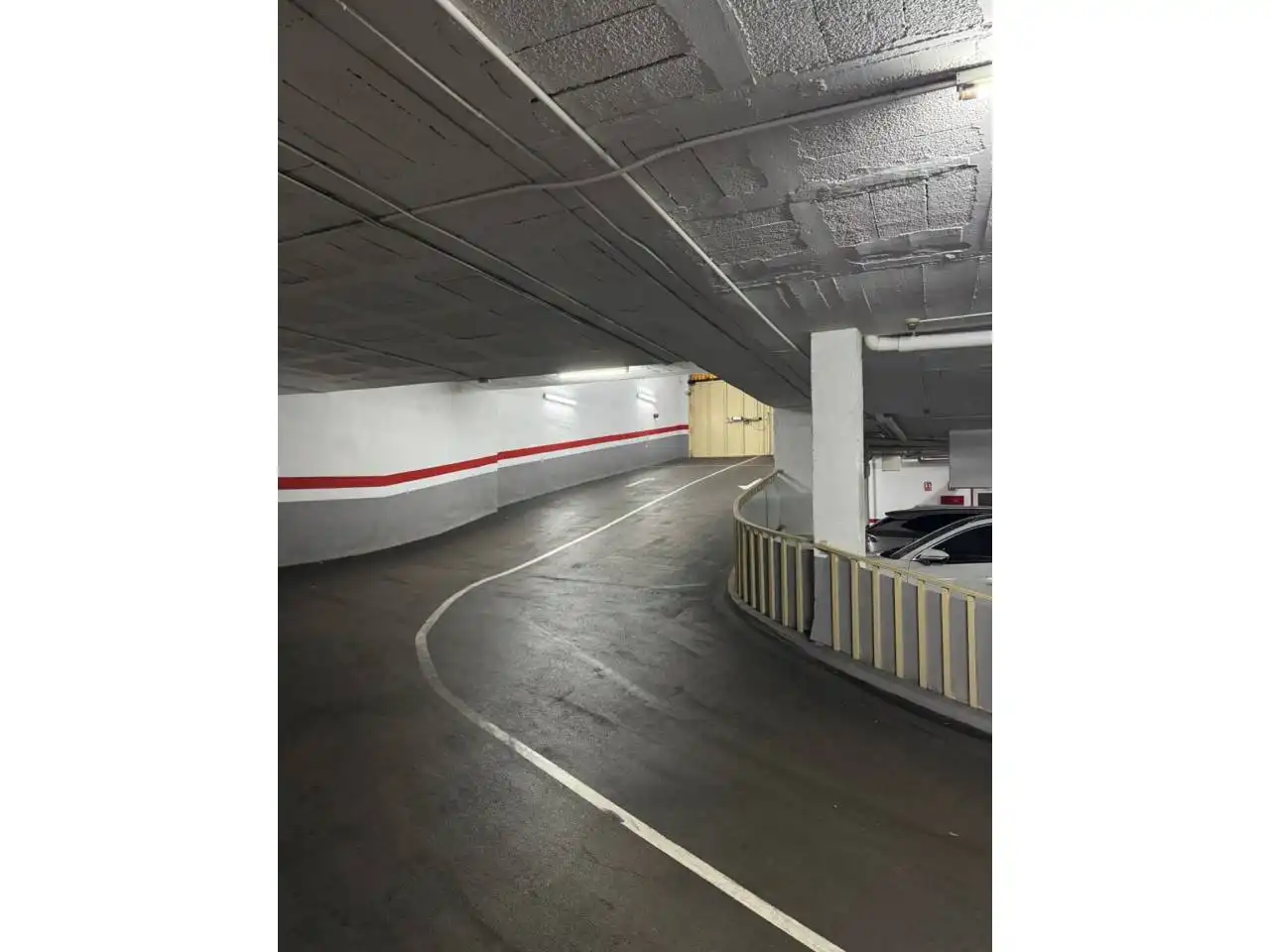 Parkplatz zur Miete in Calle Entenza 145, imagen 2