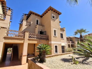 Casa a schiera con piscina in vendita a Golf Valle Este