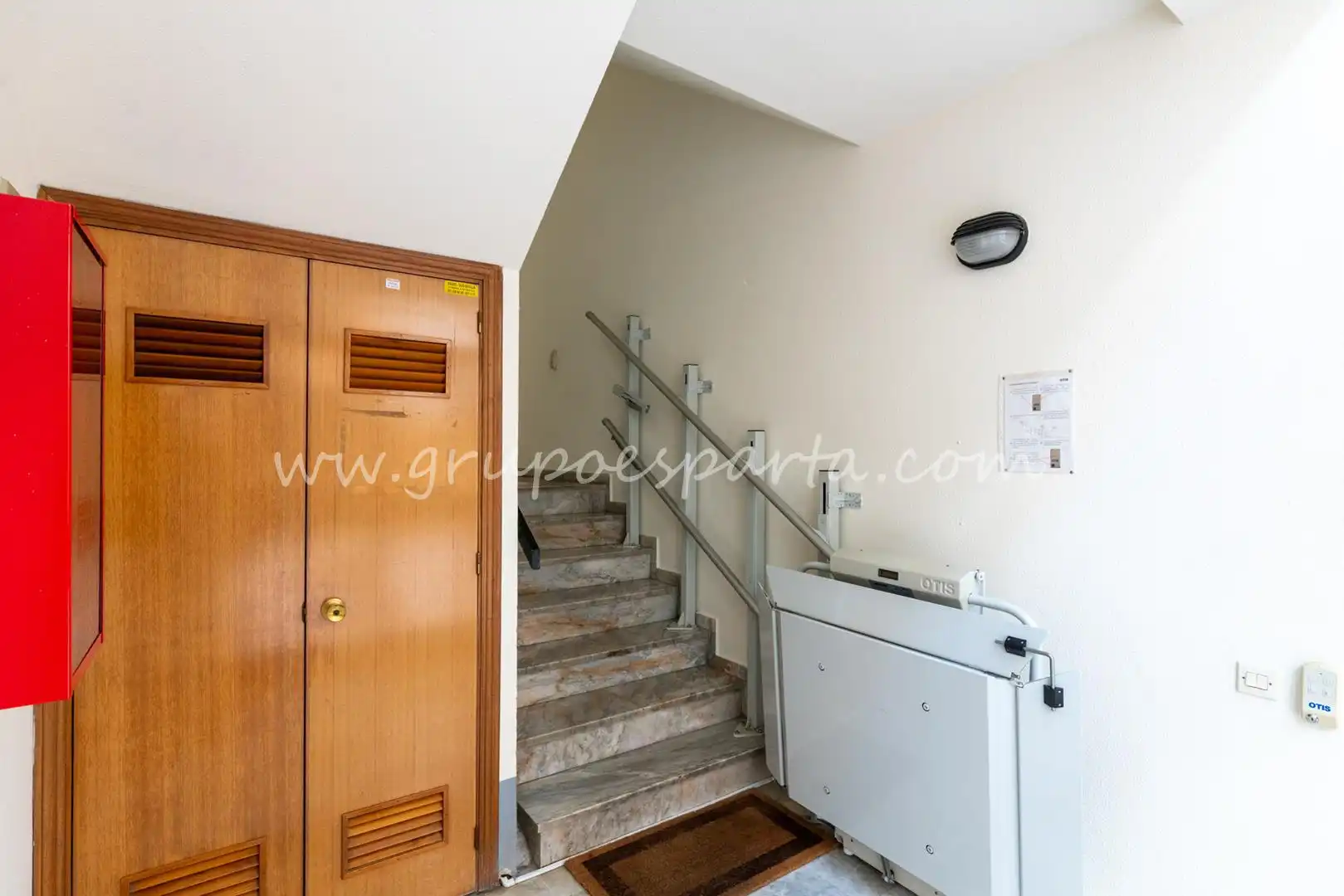 Flat for sale in Sevilla  with Air Conditioner and Balcony