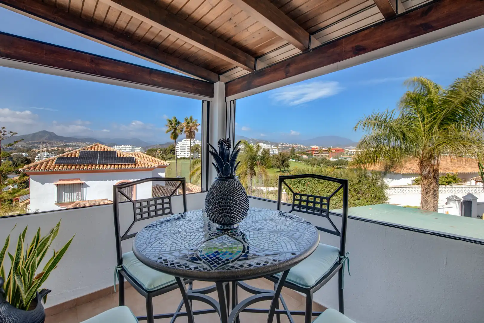 Terrassa de Casa adosada en venda en Marbella amb Aire condicionat, Jardí privat i Terrassa