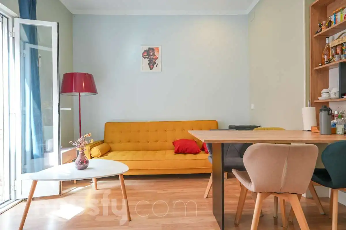 Sala d'estar de Pis en venda en  Madrid Capital