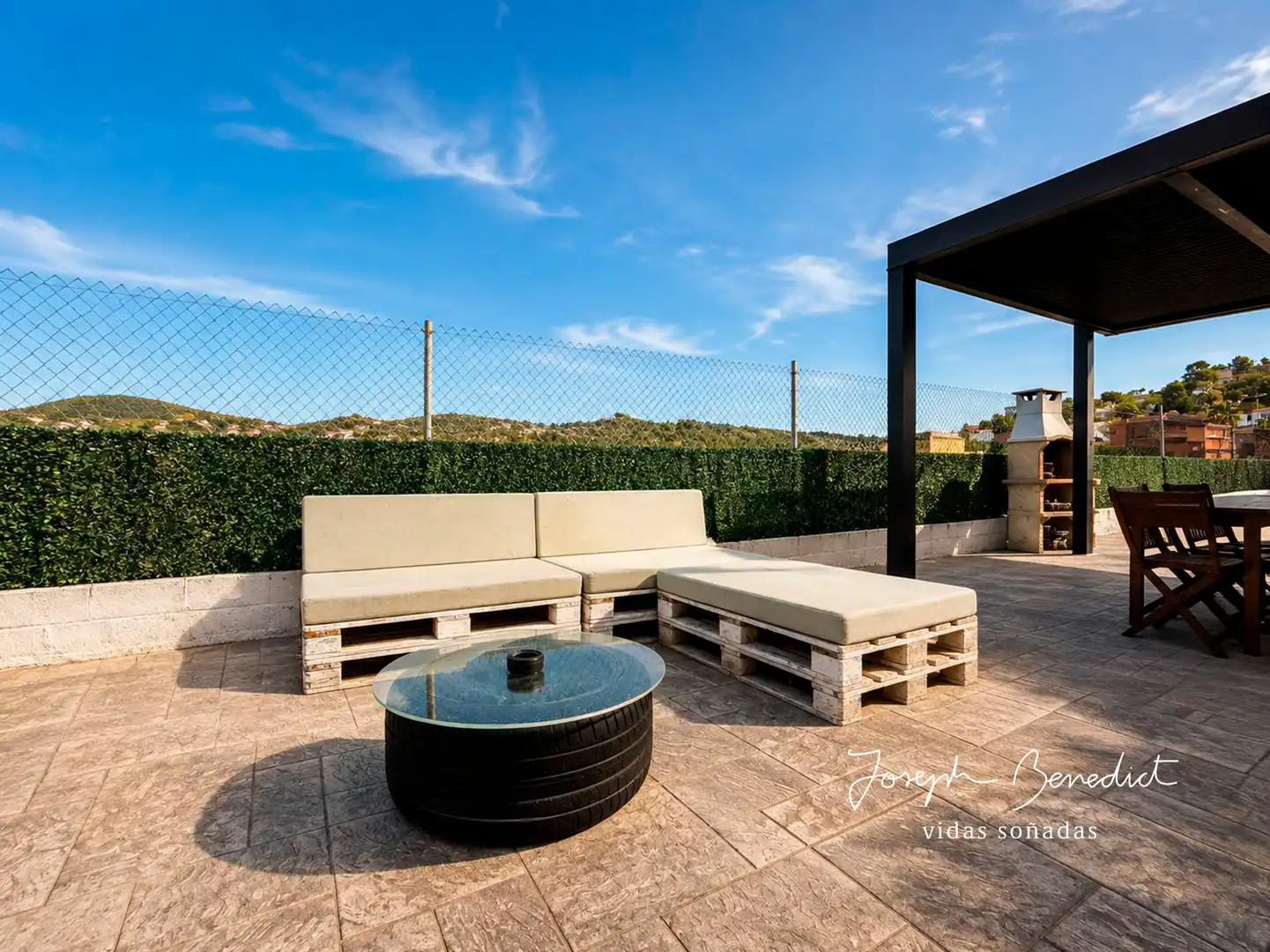 Terrassa de Casa o xalet en venda en Sant Vicenç Dels Horts amb Aire condicionat, Calefacció i Jardí privat