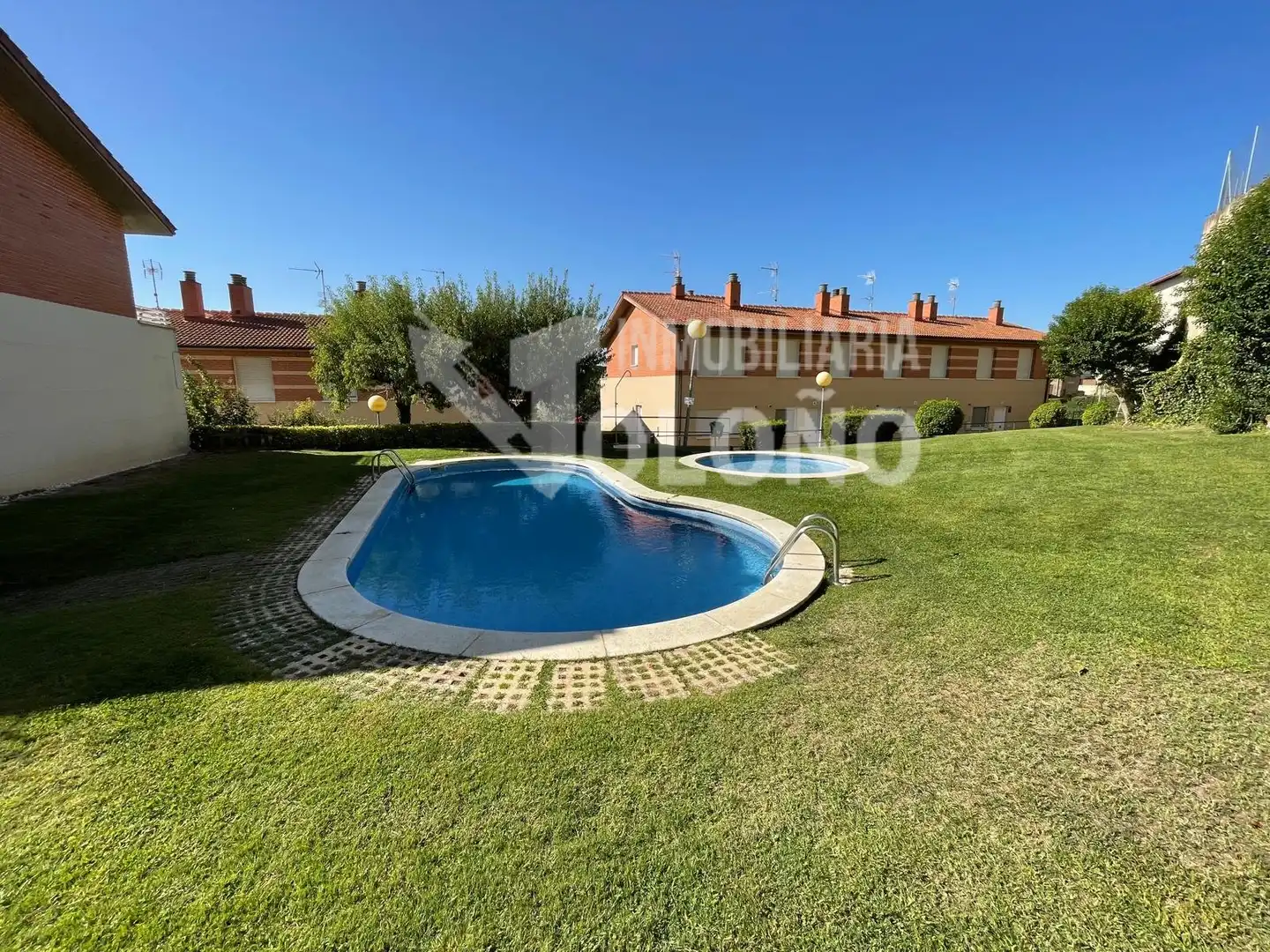 Swimming pool of Houses for sale in Labastida / Bastida  with Heating, Private garden and Parquet flooring