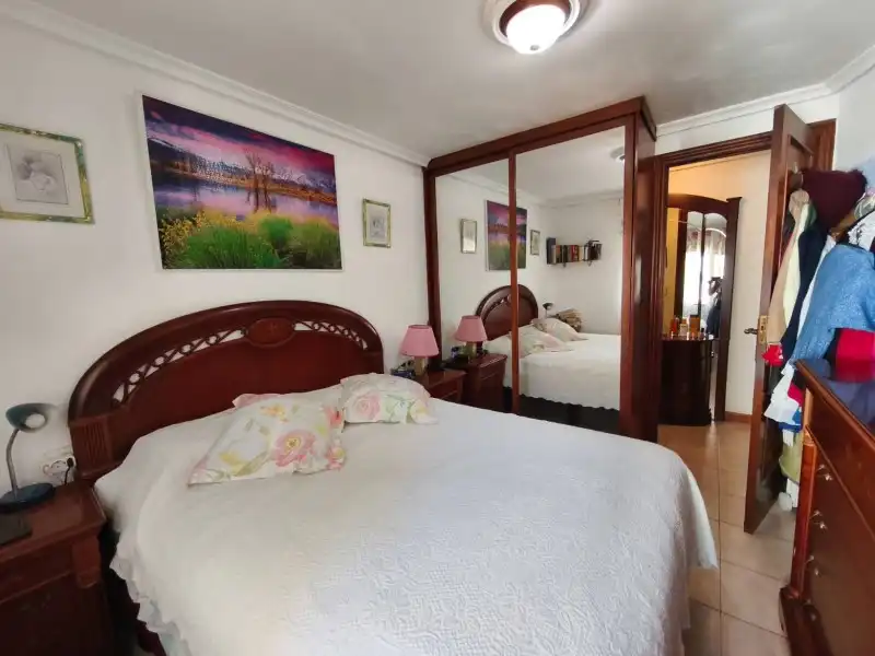 Habitación de Casa o chalet en venta en Camargo con Jardín privado, Terraza y Amueblado