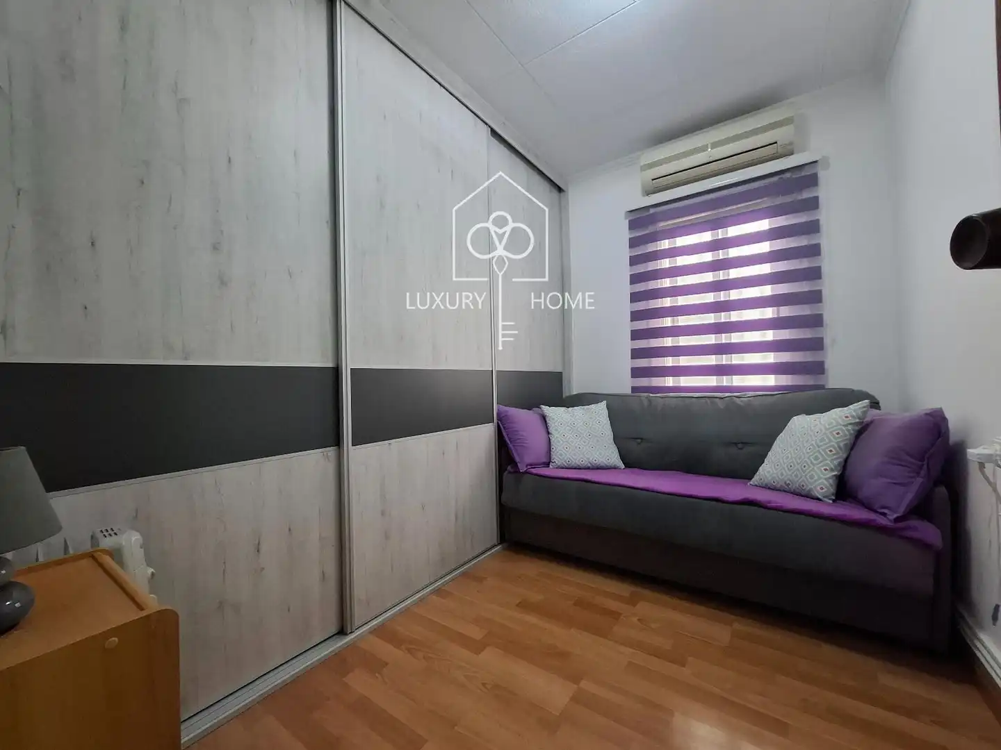 Habitación de Ático en venta en L'Hospitalet de Llobregat con Aire acondicionado, Calefacción y Parquet