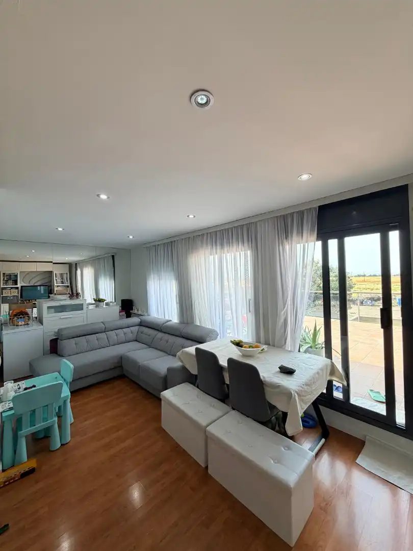 Living room of Flat for sale in Anglesola  with Air Conditioner, Heating and Parquet flooring