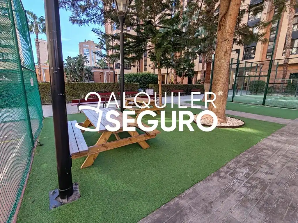 Exterior view of Flat for rent in Alicante / Alacant  with Air Conditioner, Heating and Terrace