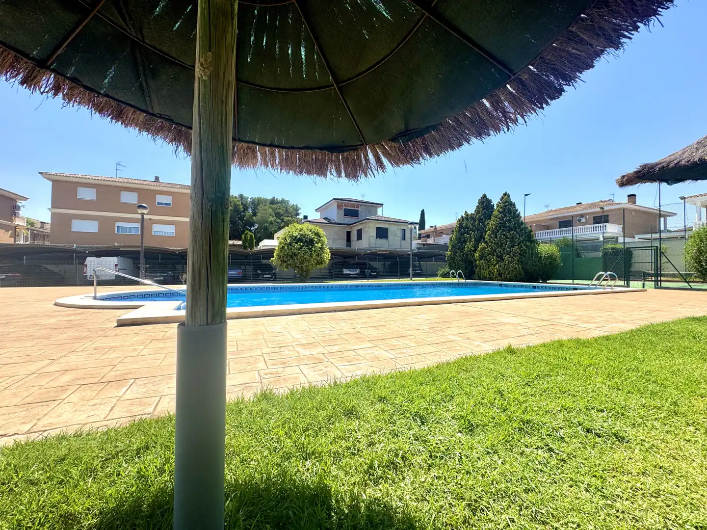 Swimming pool of Flat for rent in Torrent  with Air Conditioner, Heating and Private garden