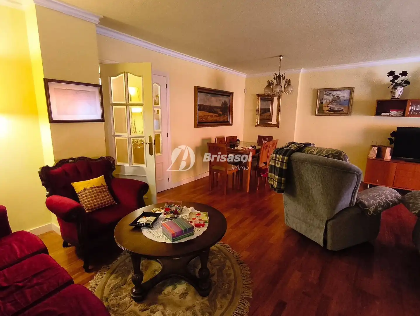 Flat with pool for sale in Centre