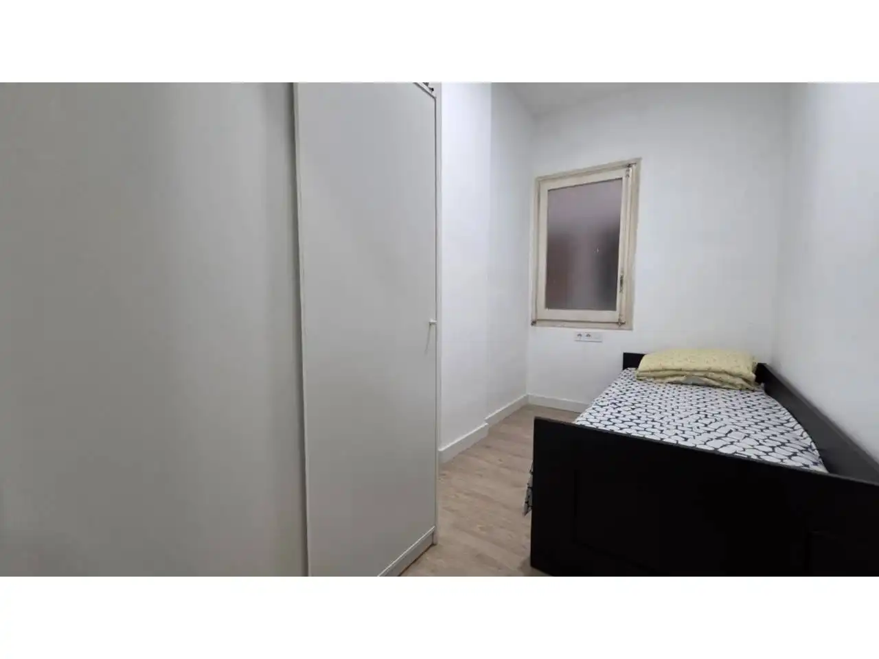Flat for rent in Calle Felip II, La Sagrera