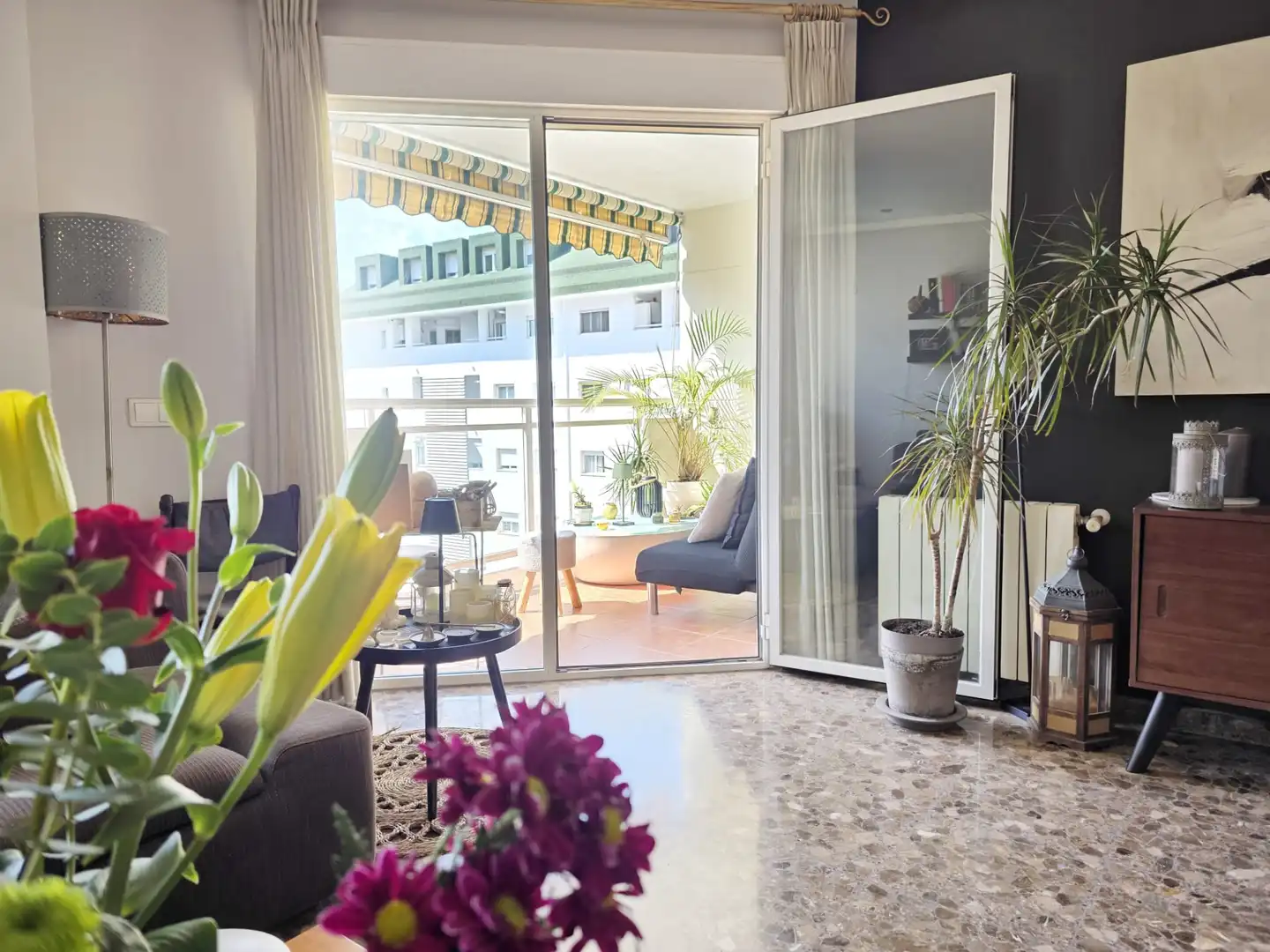 Terraza de Piso en venta en  Valencia Capital con Aire acondicionado, Calefacción y Terraza