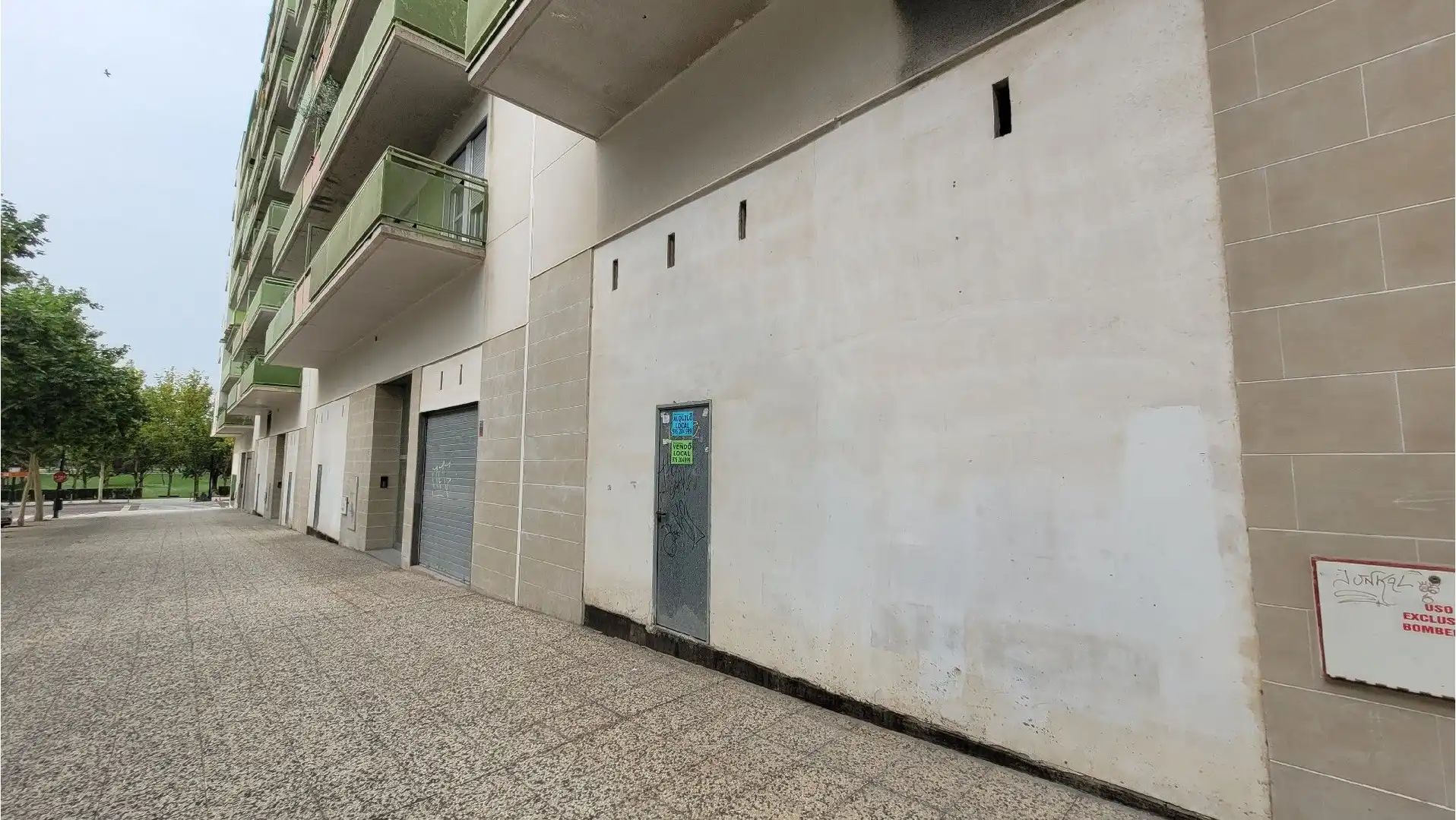Vista exterior de Local en venda en Zaragoza