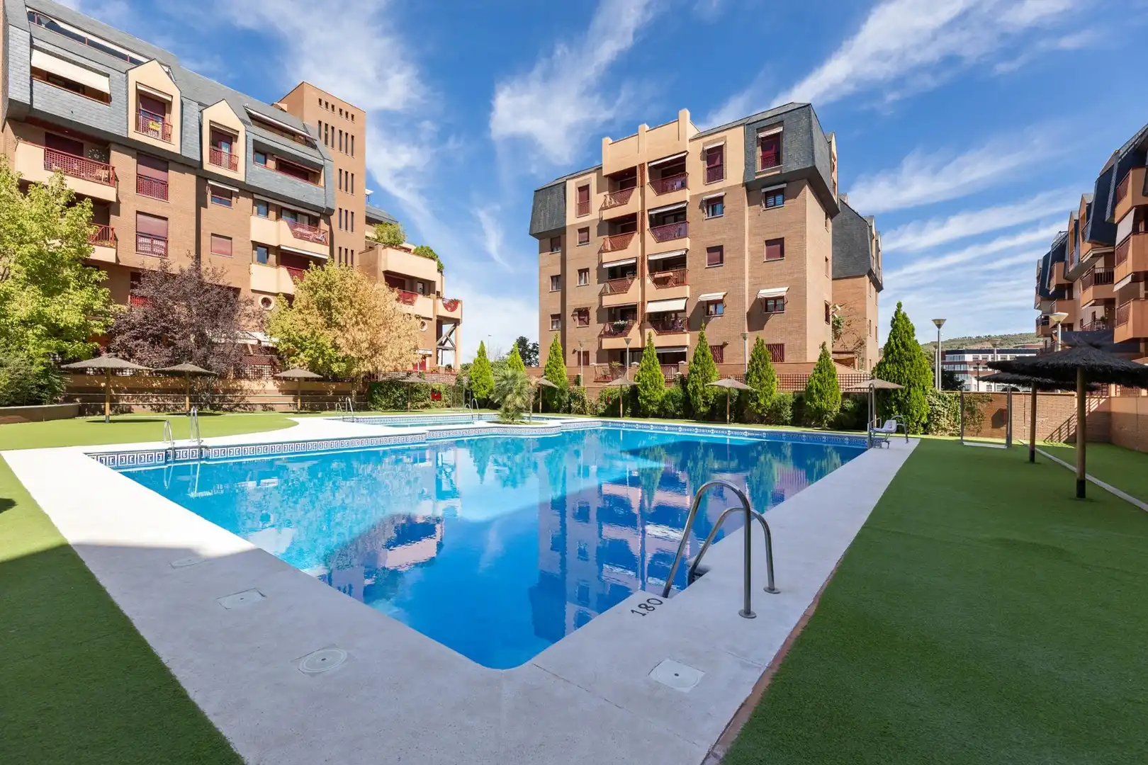 Flat with pool for sale in ACONCAGUA
